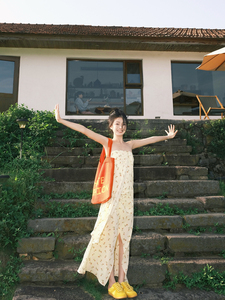 黄亮Elovey 独家设计两穿抹胸吊带碎花裙女夏收腰显瘦开叉连衣裙