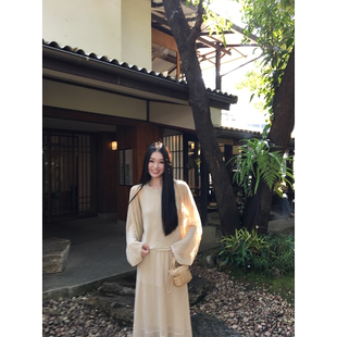 半裙三件套套装 背心 店主自留清冷气质针织披肩 黄亮Elovey