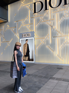 黄亮Elovey 休闲灰色套装半裙+中高领无袖挂脖上衣两件套C03-4