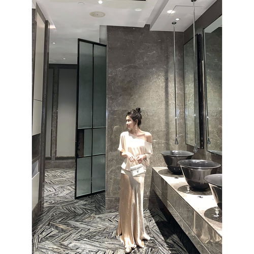 黄亮Elovey【曼妙身姿】流光香槟醋酸压褶中长款半身裙B01-3