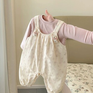 婴儿衣服女宝春装套装背带裤分体两件套小童秋季外出服超洋气薄款