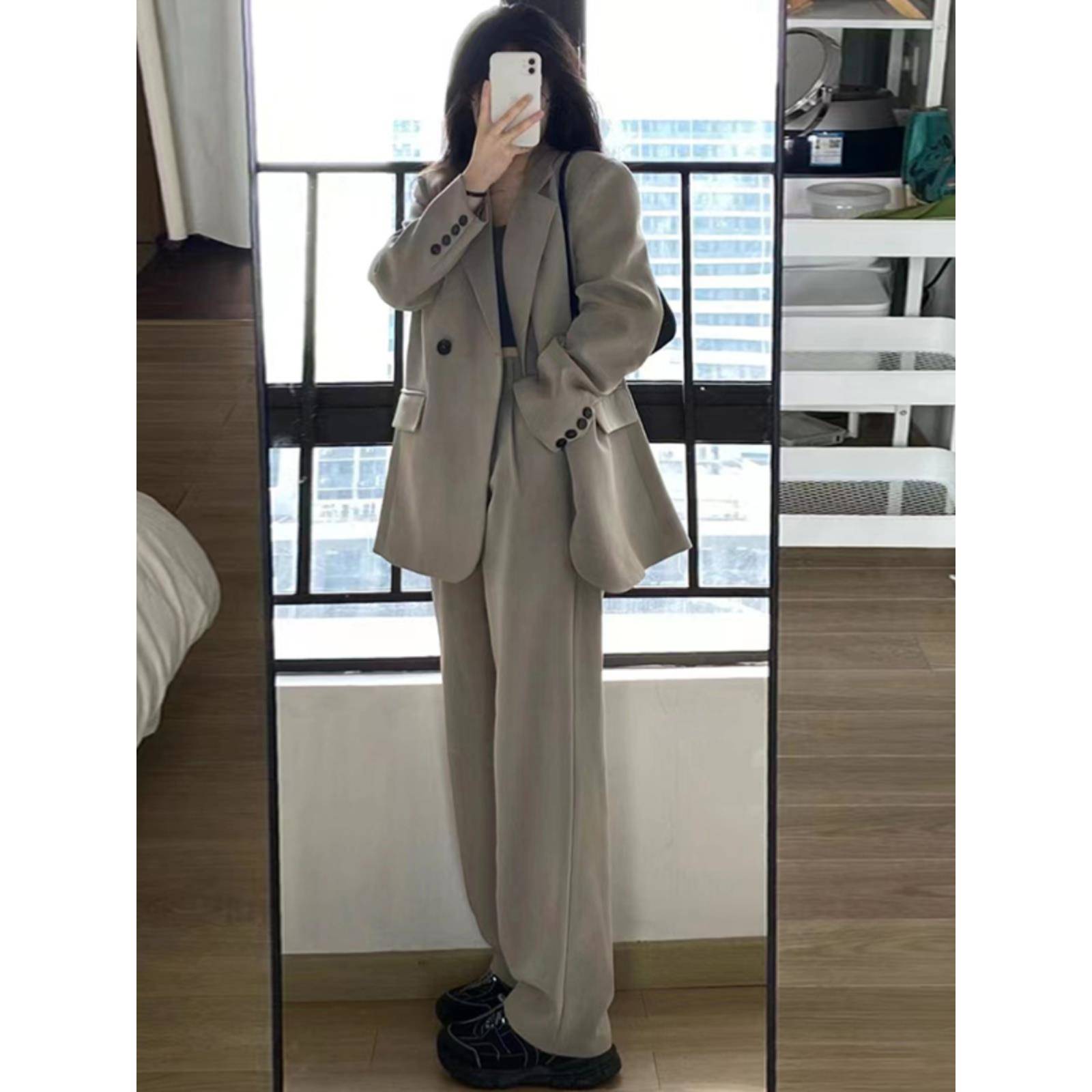 灰色西装套装女高级感2025年新款小个子休闲西服外套阔腿裤两件套