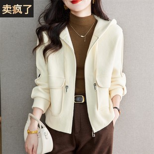 白色短款连帽卫衣女秋冬2025款上衣宽松高级感外套毛呢夹克棒球服