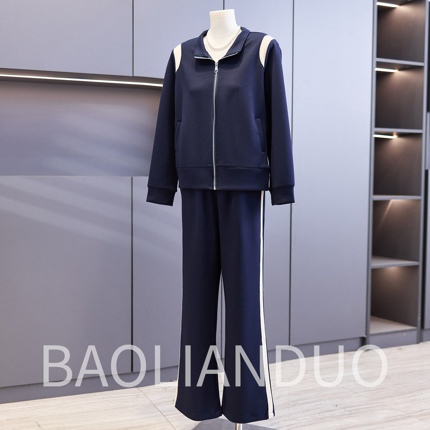 洋气妈妈春装翻领外套中年女装新款运动服中老年春秋减龄休闲套装