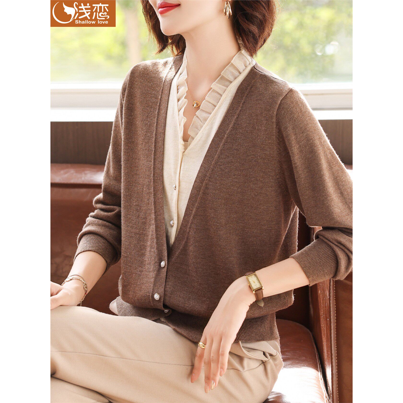 妈妈春秋装薄款T恤中年女装洋气假两件上衣中老年时尚外穿打底衫