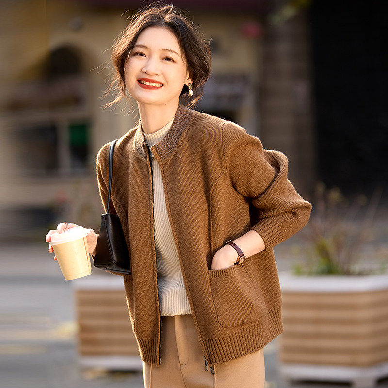 喜卉妈妈春装新款洋气针织衫外套中老年女装春季时尚大码加绒上衣