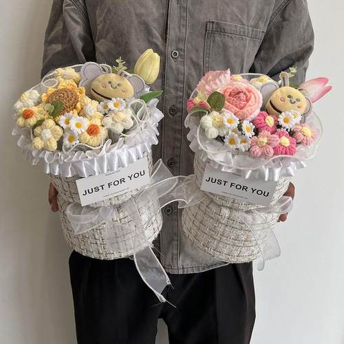 成品花束玫瑰小香风手工编织泡芙生日礼物闺蜜情人节女友毕业老师