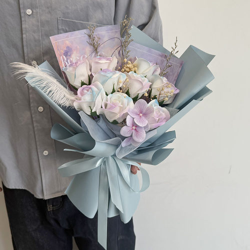 情人节永生满天星真花玫瑰香皂花送女友闺蜜毕业拍照生日礼物女孩