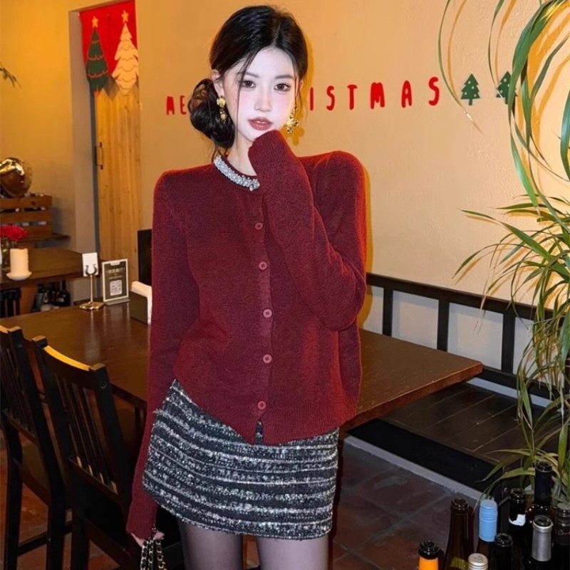 本命年新年红色小香风高级感镶钻针织开衫毛衣半身短裙女秋冬季