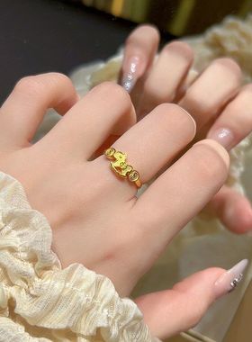 新中式金色小马素圈戒指女2026新爆款轻奢高级感食指戒本命年指环
