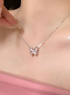 草莓晶蝴蝶项链女夏季高级感小众设计锁骨链2023年新款潮气质配饰