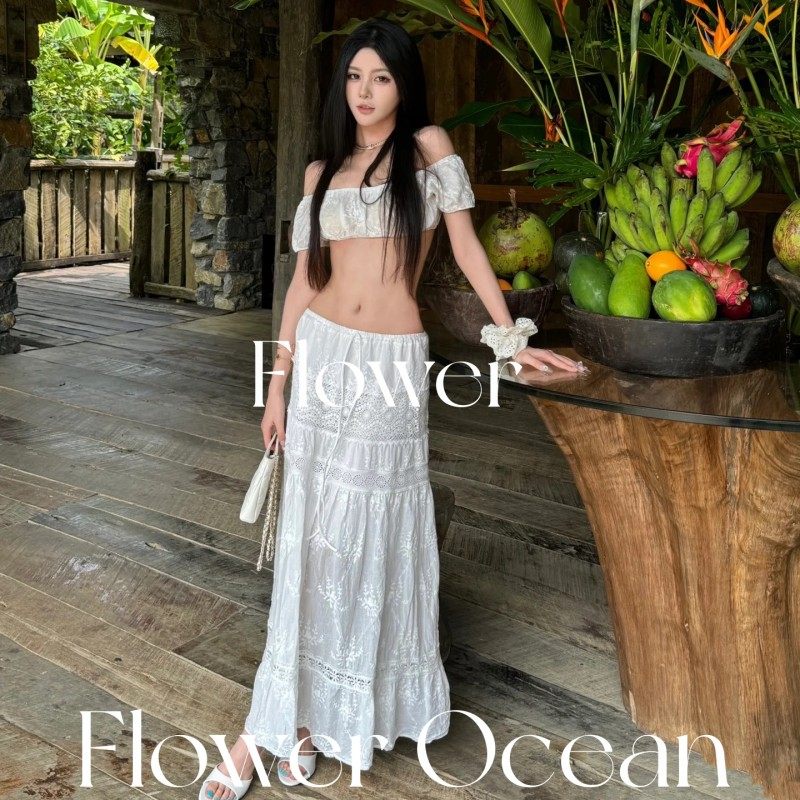 【白月光】纯欲性感bikini刺绣重工三件套泡泡袖遮肉海边度假泳衣