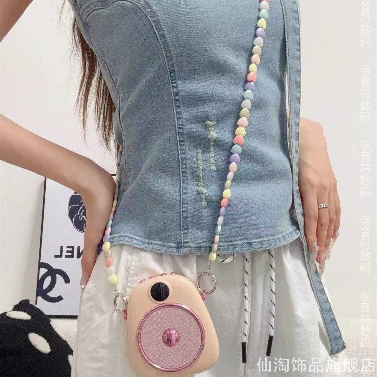 幻彩树脂爱心串绳小蜜蜂扩音器背链多彩配色少女风相机小包带