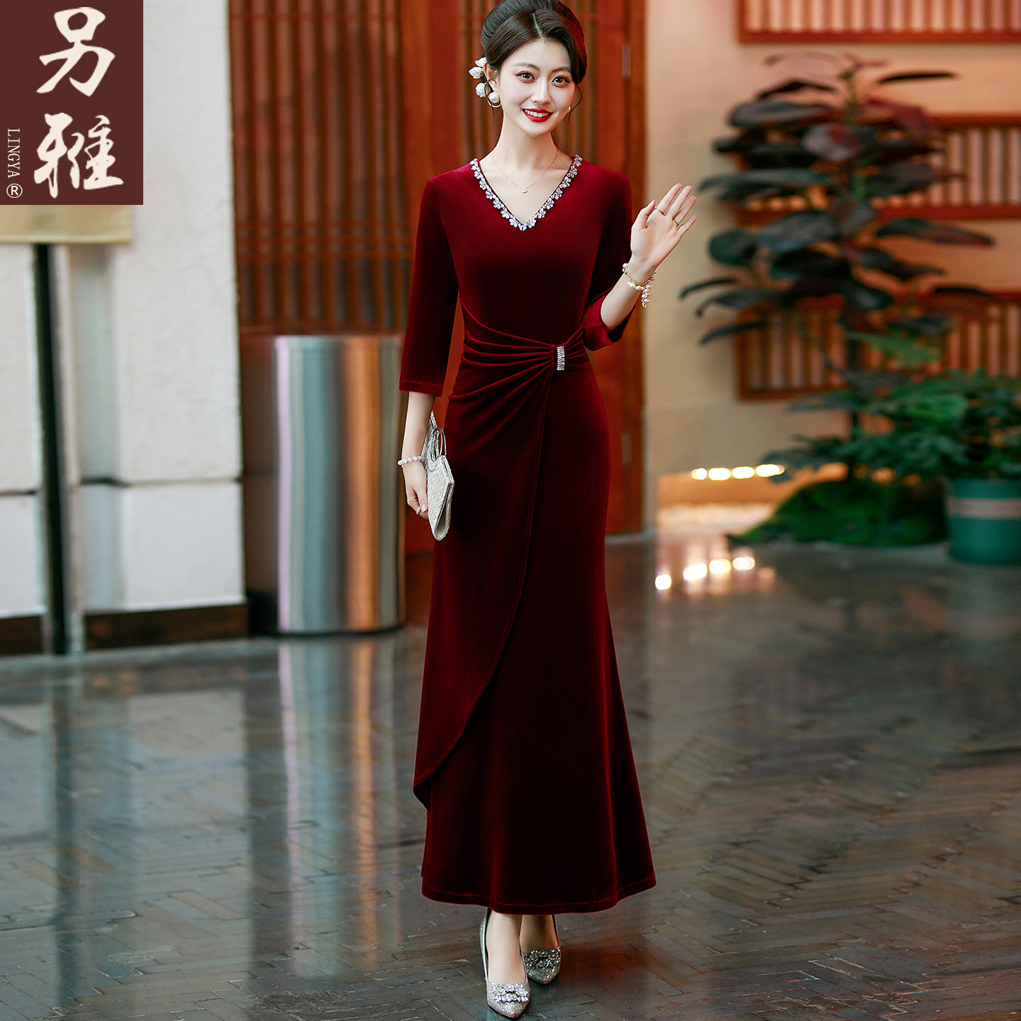喜婆婆婚宴装金丝绒连衣
