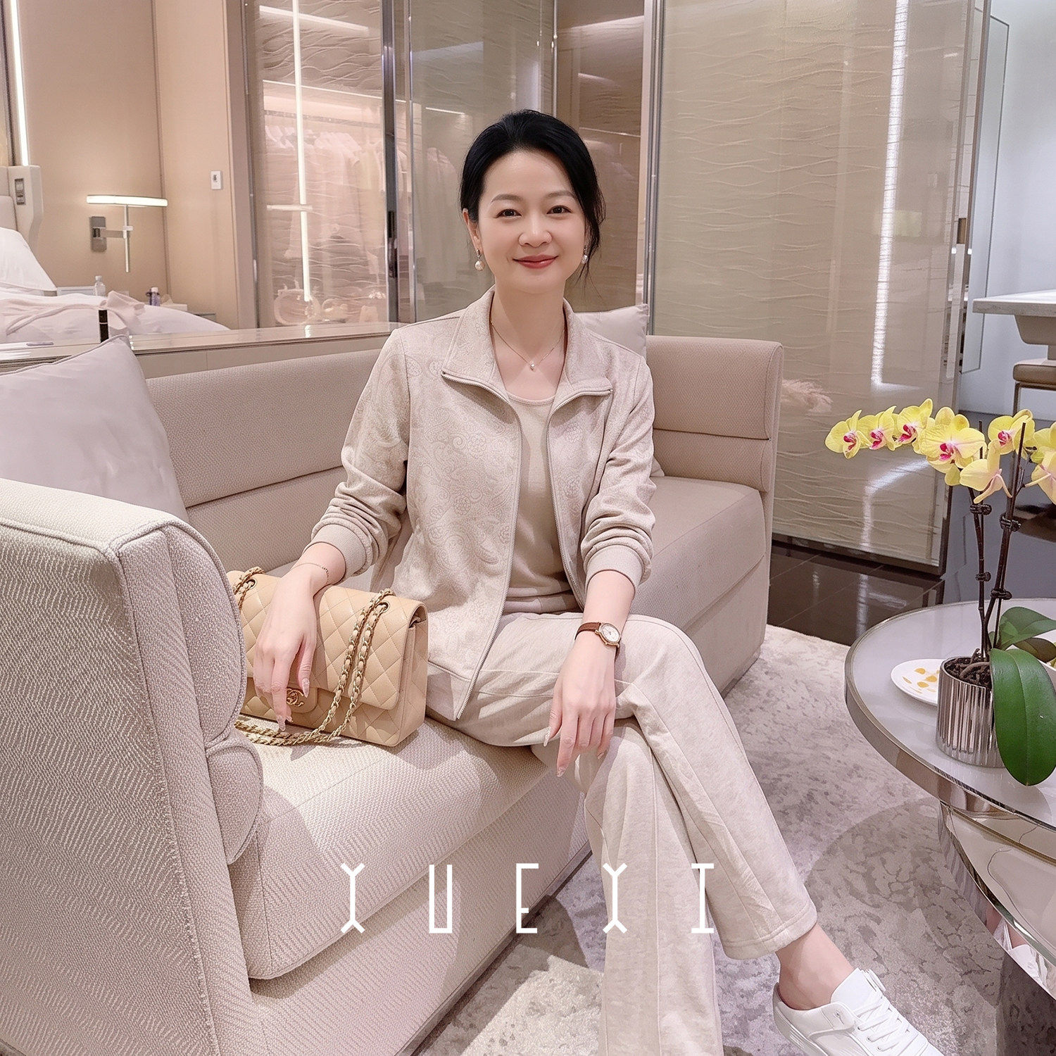 妈妈装秋休闲运动套装翻