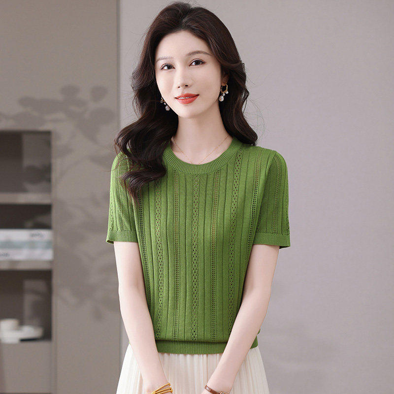 夏季短袖T恤女2026新款洋派中年妈妈小衫天丝针织衫薄款镂空上衣