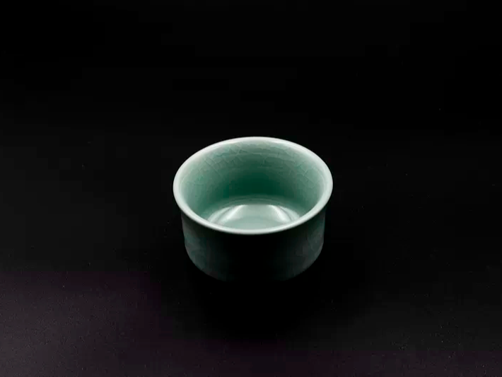 延宾汝瓷，大师手作主人杯。中国原产地汝瓷，香灰胎、玛瑙釉