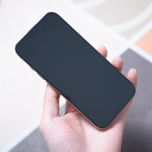 【FY 触控优化版】适用于苹果17/16pro max/16pro/15pro max全覆盖无遮挡玻璃钢化膜【六孔定位除尘盒】