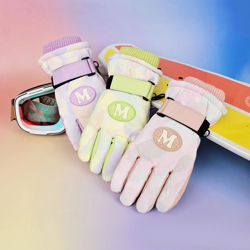 儿童滑雪手套防水玩雪女孩可爱卡通冬季保暖加绒加厚防风骑行运动