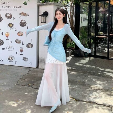 春夏收腰显瘦甜美设计感蕾丝拼接碎花吊带连衣裙+罩衫上衣套装女