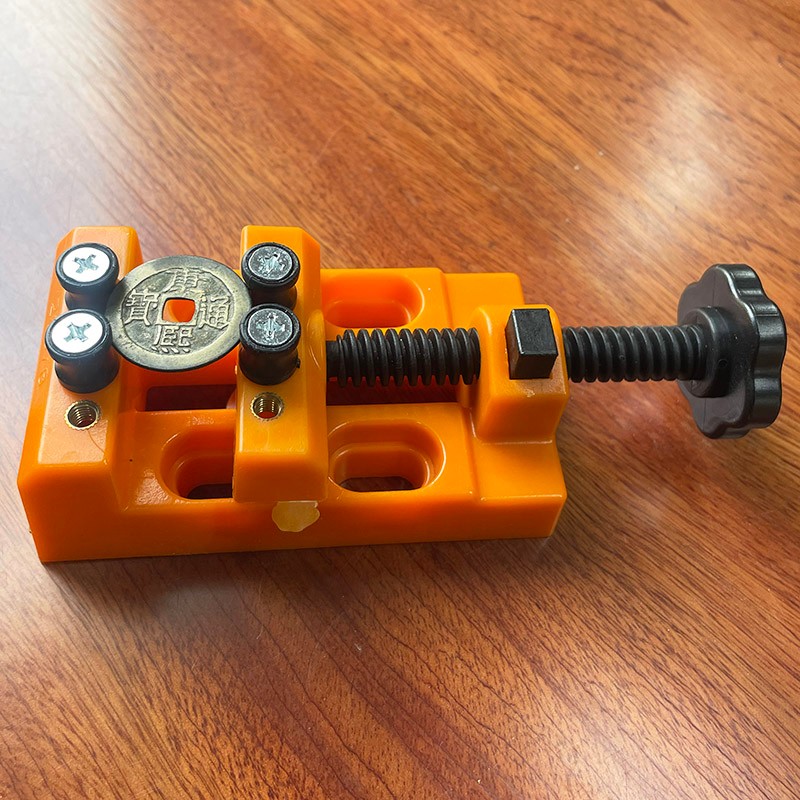 钱币固定器古钱币银元刻床文玩小型台钳平口钳工具铜钱夹具桌虎钳