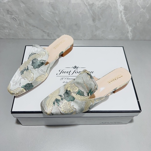 国风复古中式刺绣穆勒鞋凉拖春夏季绿色大码外穿平底包头半拖鞋女