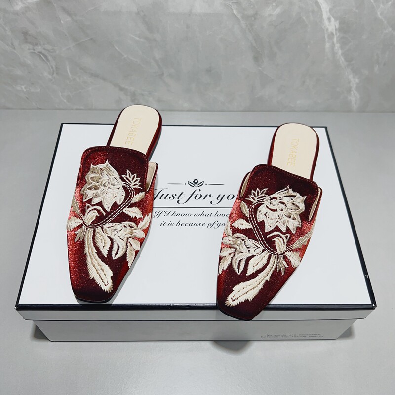 新中式包头半拖鞋女夏外穿国风缎面高级感小众平底穆勒大码凉拖鞋