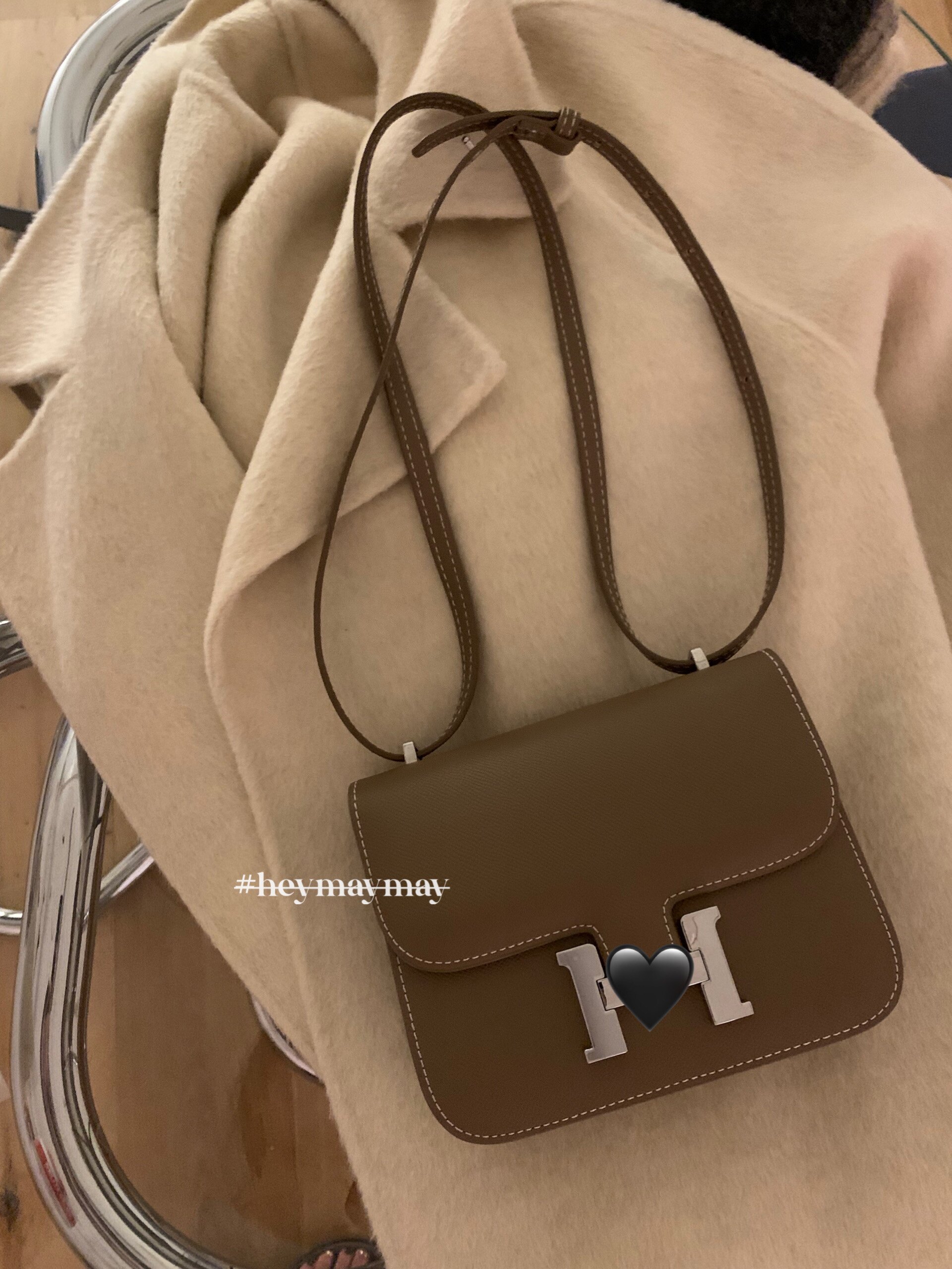 heymaymay诺丁山学院大象灰真皮斜挎包金属翻盖腋下包h扣康康