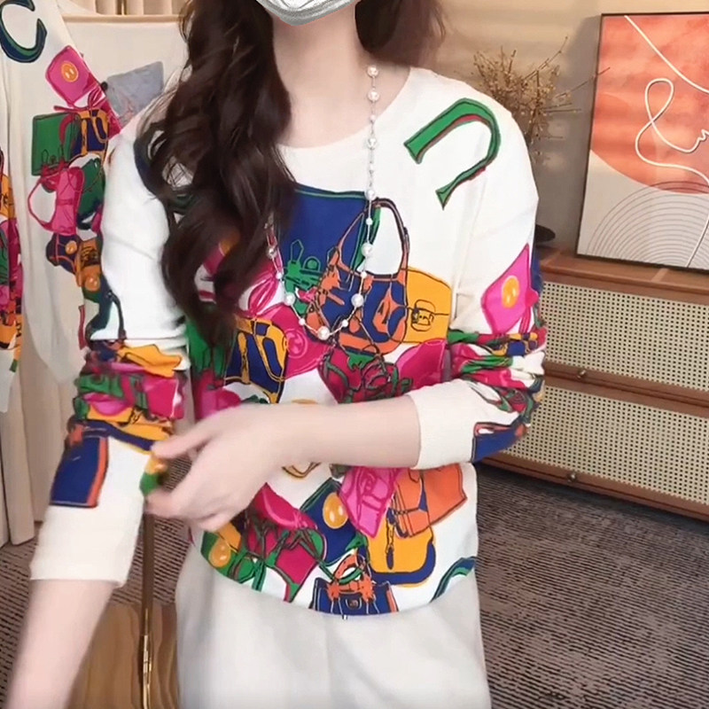 印花白色女款针织衫甜美休闲