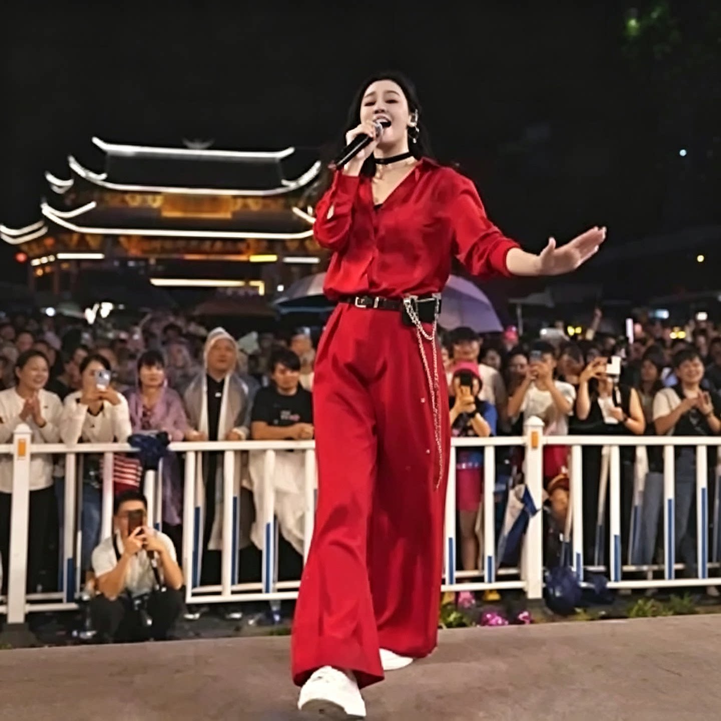 唐艺同款大红色婚礼衬衫套装女2024年夏新款时尚休闲阔腿裤两件套