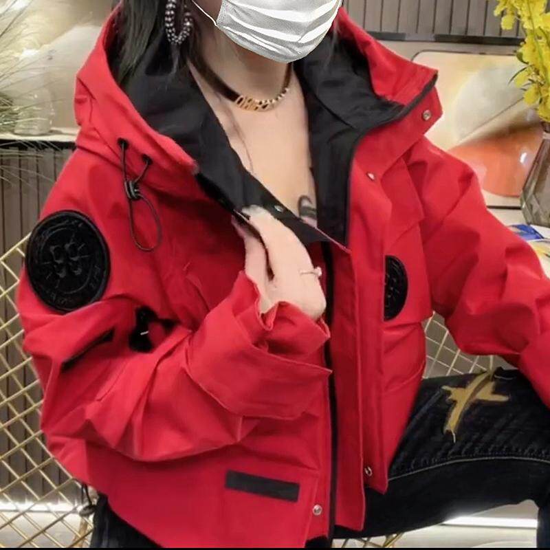 秋季羽绒棉服冲锋衣时尚短款连帽户外多兜休闲工装风衣夹克外套女