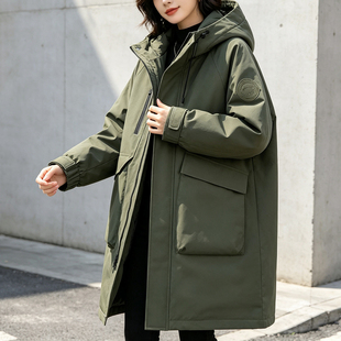 工装风连帽羽绒服女中长款宽松加厚军绿色多口袋冬装外套男女同款