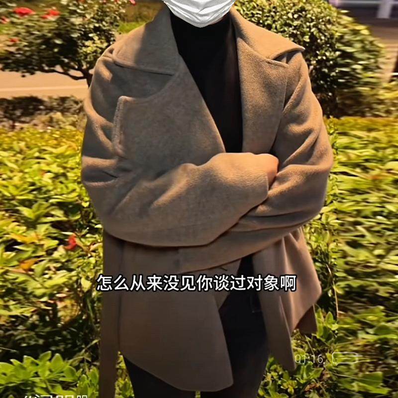 高级感复古毛呢外套女