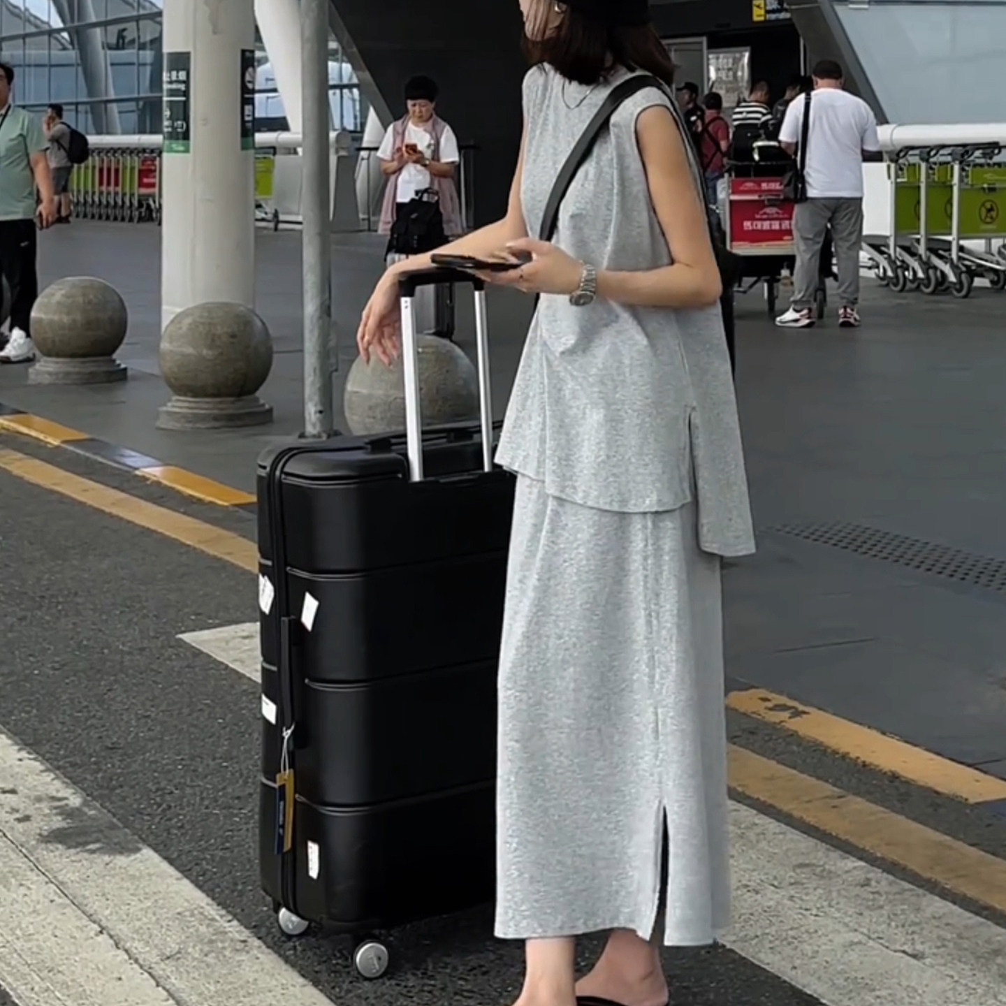 韩版纯色不规则无袖T恤套装