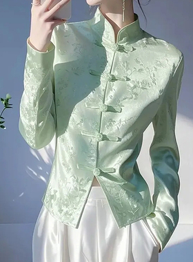 春季新款2025新中式高端国风绿色缎面提花衬衫女改良唐装盘扣上衣