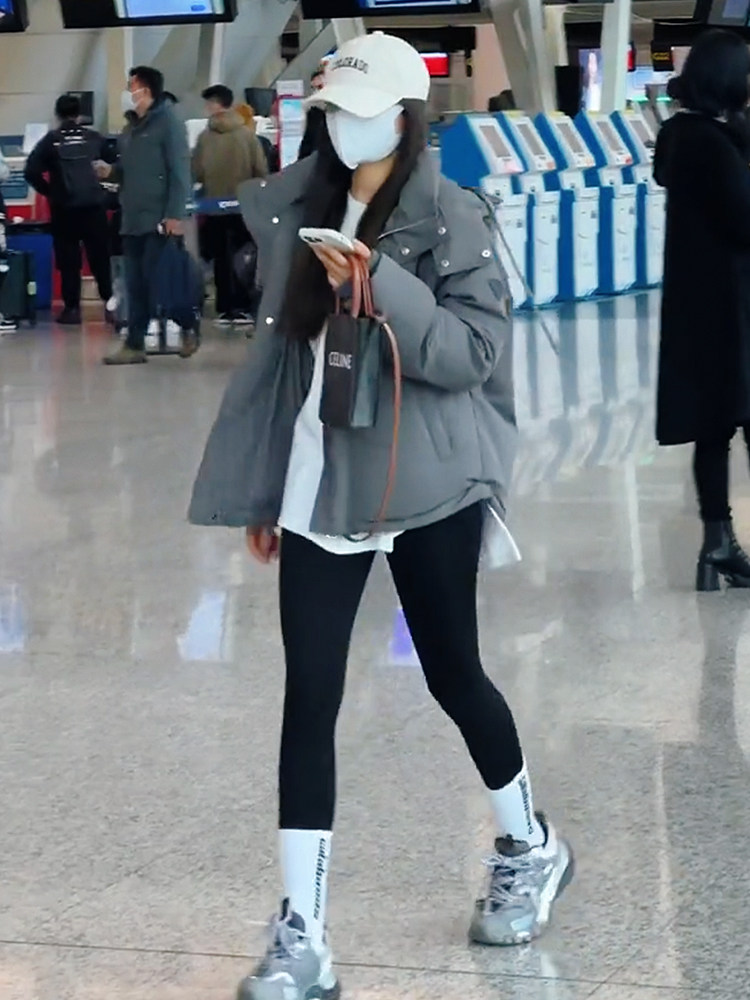 灰色羽绒服女短款白鸭绒外套