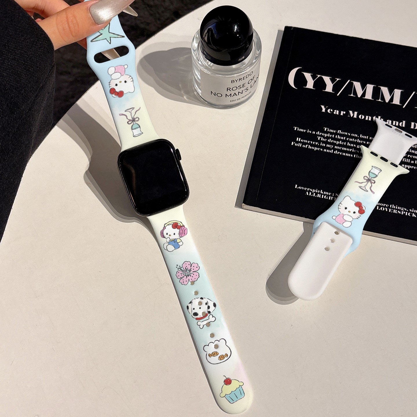适用iwatchs10硅胶苹果手表applewatch10表带s9渐变卡通kt猫s8新款s7小众ultra2夏季透气45se女款s6网红闺蜜
