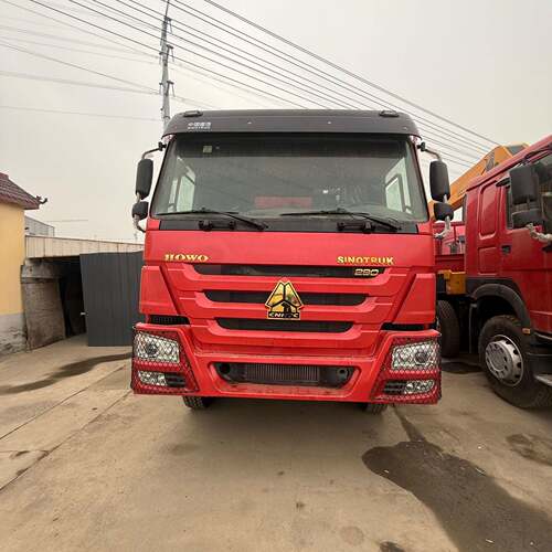后八轮车豪沃自卸出314口输 右驾驶舱渣土运车371马力 土方翻斗车