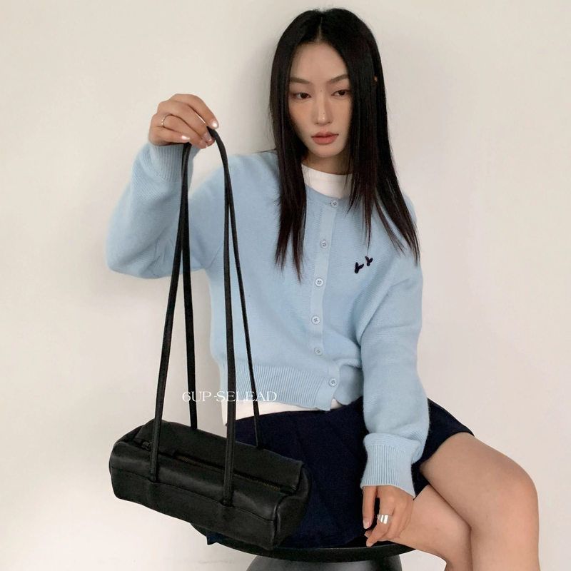 UP秋冬韩系小刺绣毛衣开衫女慵懒