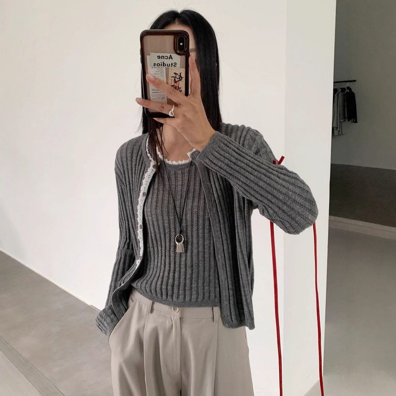 UP秋新款羊毛两件套毛衣女广州