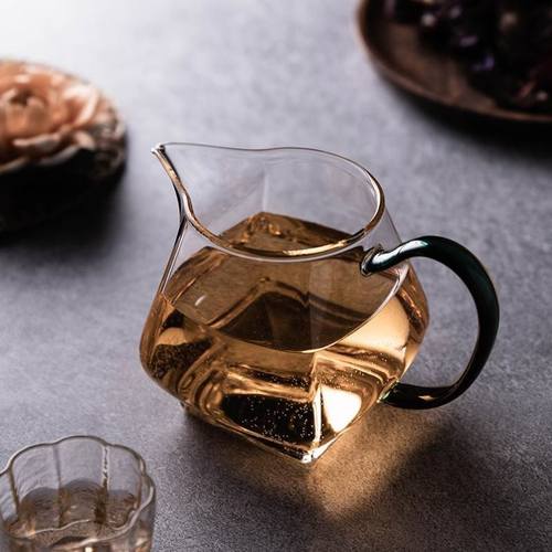 日式透明玻璃公道杯加厚耐热分茶器茶具鹰嘴倒茶公杯侧把大号
