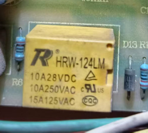 HRW-124LM 24伏 通用款继电器 YX202-S-124DMF 4脚
