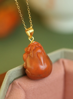 925银镀18k金南红貔貅吊坠天然玛瑙个性女士饰品红色原创风格新款