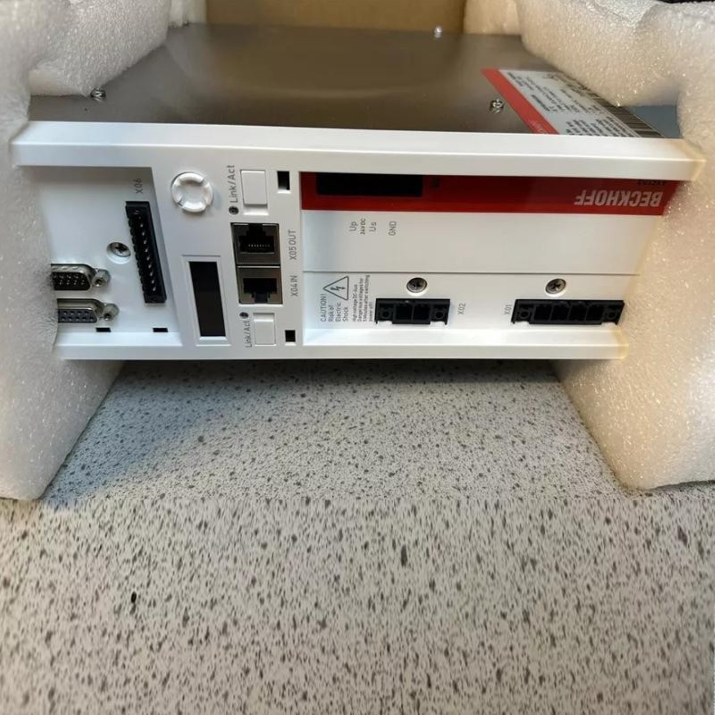 售前询价AX5101-0000-0200 AX5201-0000 倍福伺服驱动器