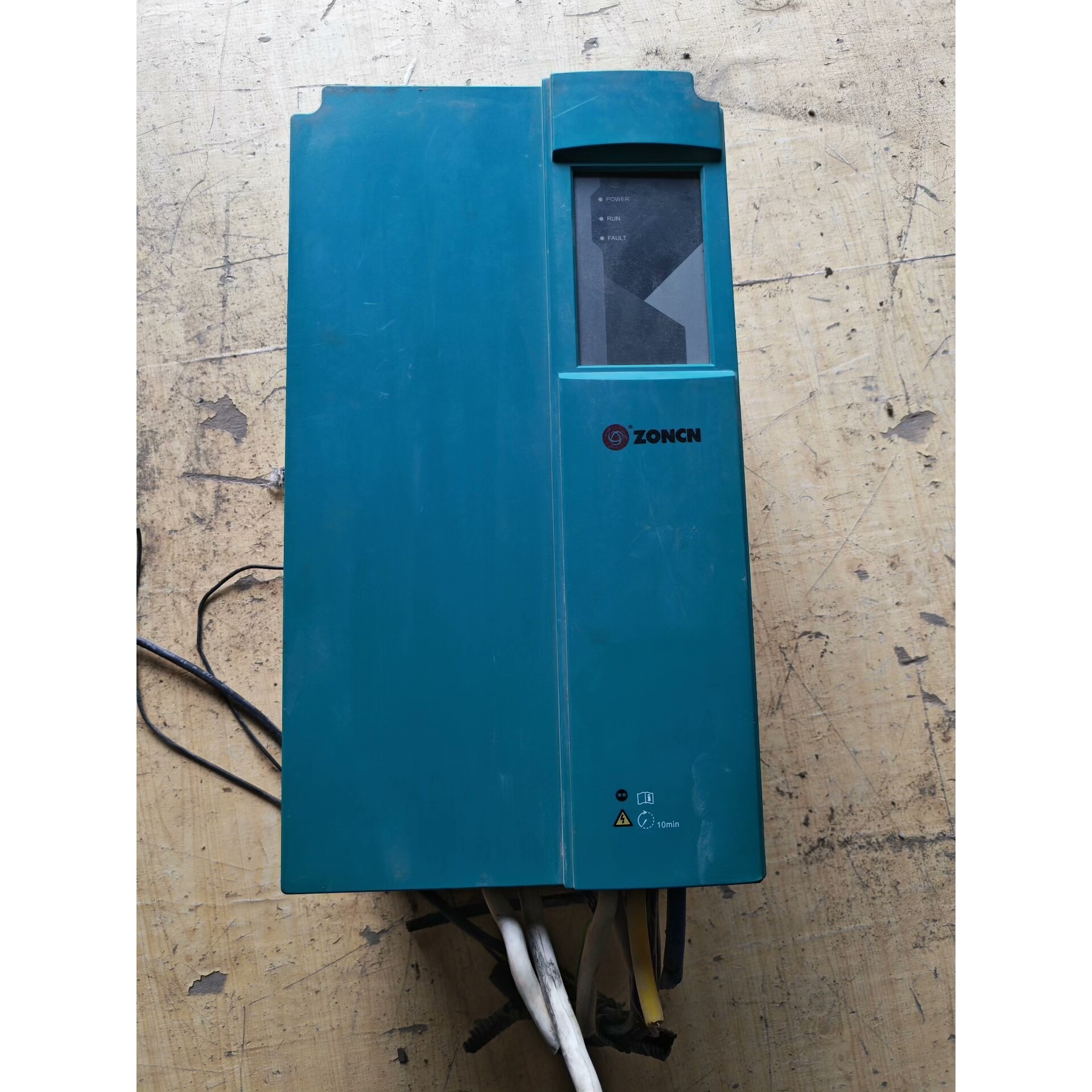 售前询价众辰变频器SP600T-37KY-4剪线拆机成色如图空压