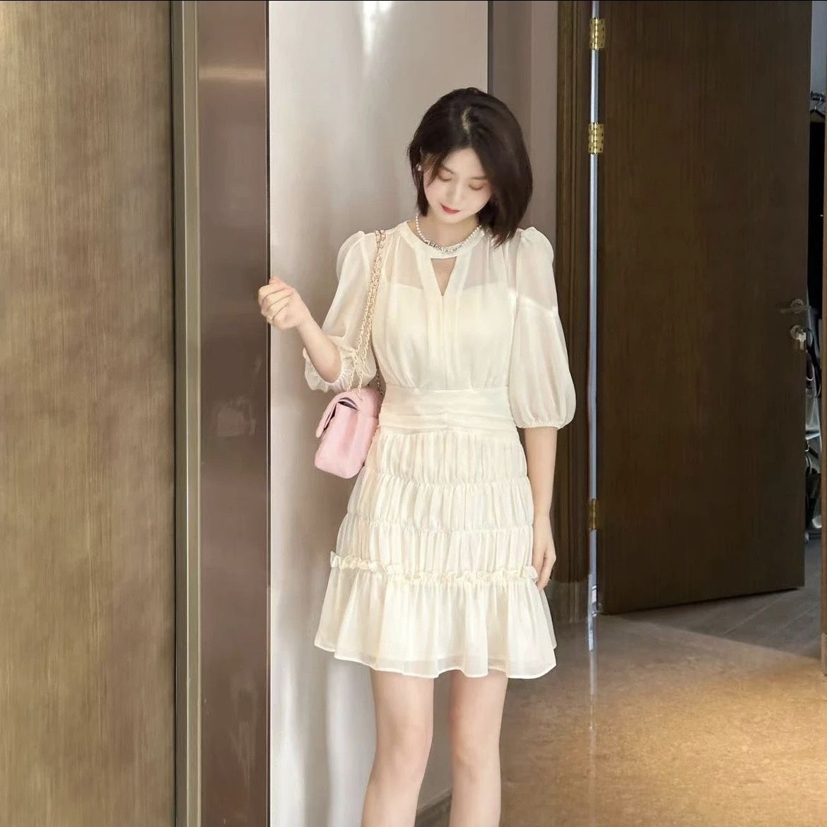 2023新款设计感洋气连衣裙女夏名媛仙女中袖收腰蛋糕裙褶皱裙子潮