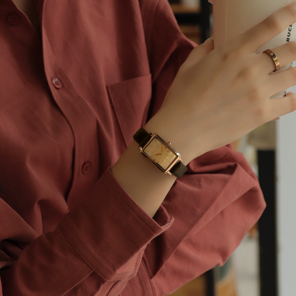 手表女ins风小众设计女款学生2021年新款方形轻奢皮带女士高级感