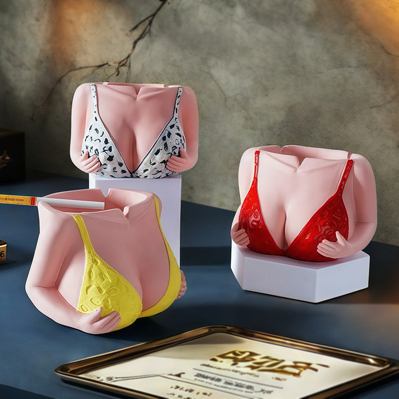 烟灰缸可爱搞怪比基尼恶搞情趣创意个性潮流高颜值轻奢胸部摆件