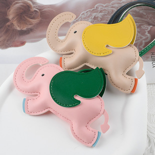 钥匙扣奢侈品手工皮革小飞象包包挂件创意动物挂饰可爱大象吊饰