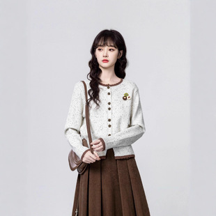 上衣 设计感别致撞色毛衣外套短款 复古圆领针织开衫 女2025秋新款